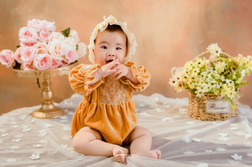 甘肃宝宝摔到后脑勺